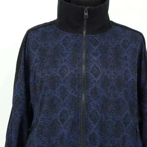 ATHLETA Brooklyn Track Bomber Printed Jacket Size XXS Navy & Black Stretchy - Picture 3 of 10